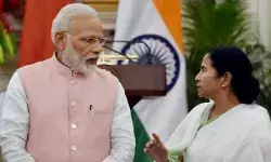 बंगाल में तेज हुई जुबानी जंग,ममता बनर्जी का प्रधानमंत्री नरेंद्र मोदी पर हमला...