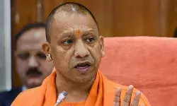 योगी सरकार का फैसला : कोरोना वैक्सीनेशन के लिए सरकारी और निजी कर्मचारियों को मिलेगी छुट्टी