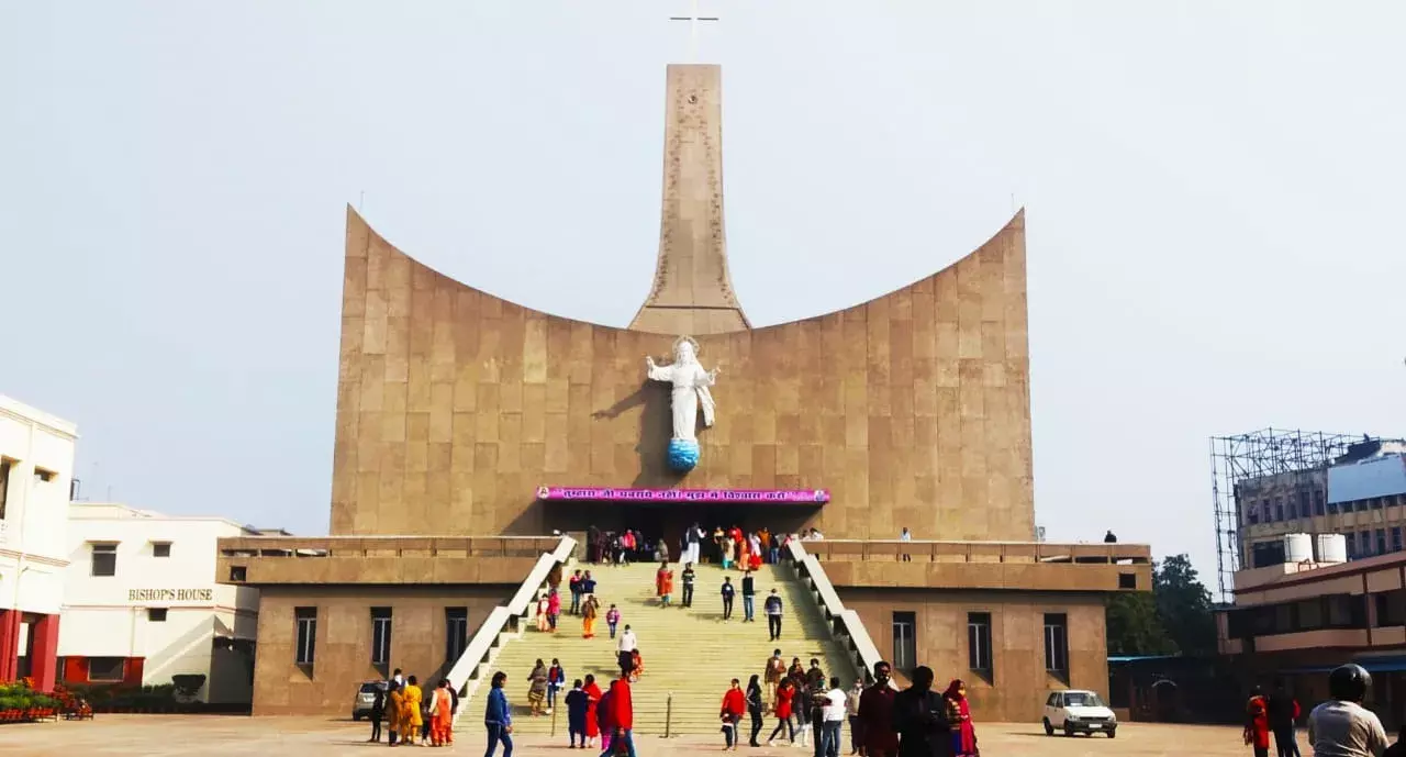 Christian Community celebrate Holy Week by following Covid-19 Protocols... Christian Community celebrate Holy Week by following Covid-19 Protocols...