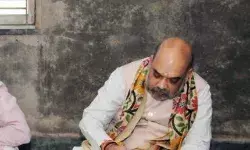 बीजेपी के संस्थापक सदस्य समरेंद्र प्रसाद विश्वास के घर अमित शाह ने किया भोजन....