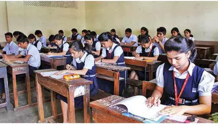 गुजरात और ओडिशा समेत कई राज्यों में 10वीं, 12वीं की बोर्ड परीक्षाएं टलीं..... गुजरात और ओडिशा समेत कई राज्यों में 10वीं, 12वीं की बोर्ड परीक्षाएं टलीं.....