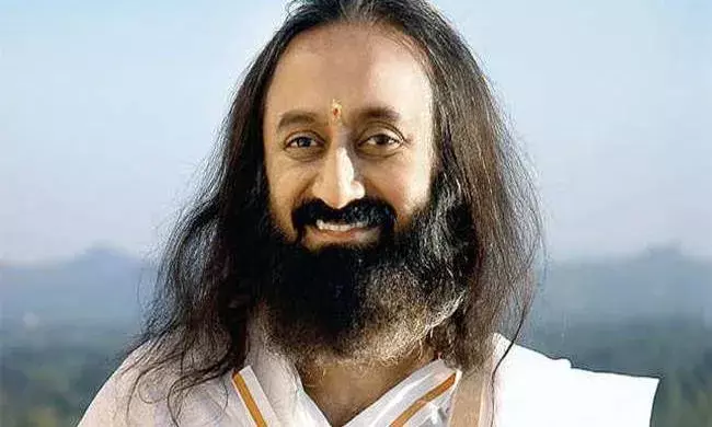 करण जौहर आध्यात्मिक गुरु श्री श्री रविशंकर के ऊपर बनाएंगे फिल्म