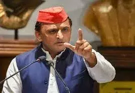 उत्तर प्रदेश की बोर्ड परीक्षाओं को लेकर चल रहे मंथन पर बोले अखिलेश यादव कहा- पहले टीका, फिर परीक्षा.....