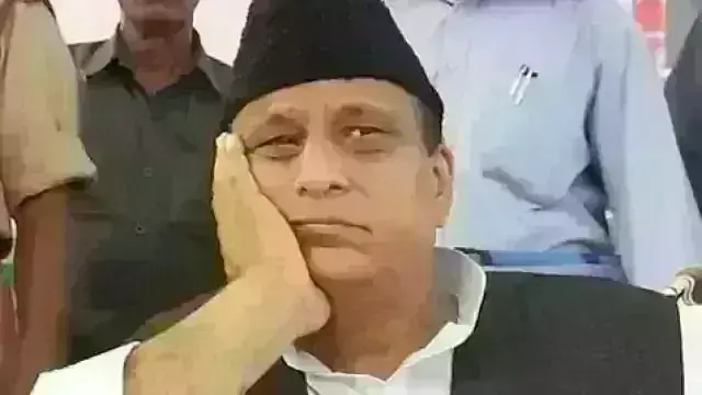 समाजवादी पार्टी के रामपुर सांसद आजम खान की तबीयत हुई खराब प्रति मिनट 5 लीटर ऑक्सीजन के दम पर ले रहे सांस..... समाजवादी पार्टी के रामपुर सांसद आजम खान की तबीयत हुई खराब प्रति मिनट 5 लीटर ऑक्सीजन के दम पर ले रहे सांस.....