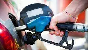 दो दिन की राहत के बाद आज फिर बढ़े दाम, 27-28 पैसे महंगा हुआ तेल.....