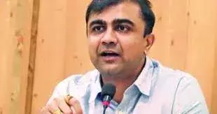 लखनऊ के डीएम और सिटी मजिस्ट्रेट भिड़े, जाने क्या है पूरा मामला...... लखनऊ के डीएम और सिटी मजिस्ट्रेट भिड़े, जाने क्या है पूरा मामला......