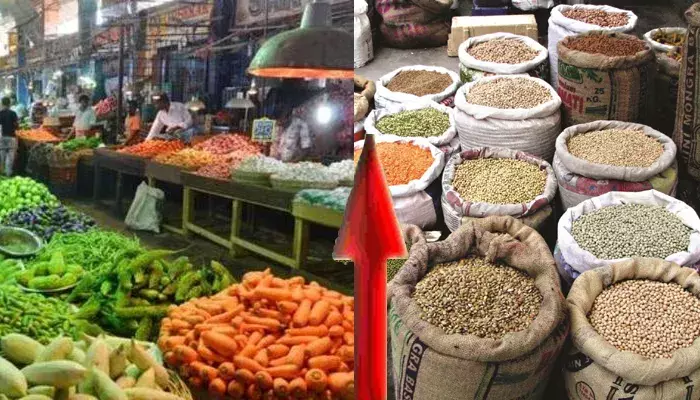 रिकॉर्ड 12.94 फीसदी के स्तर पर थोक महंगाई दर, खाने-पीने की चीजों के बढ़ते दामों का असर रिकॉर्ड 12.94 फीसदी के स्तर पर थोक महंगाई दर, खाने-पीने की चीजों के बढ़ते दामों का असर