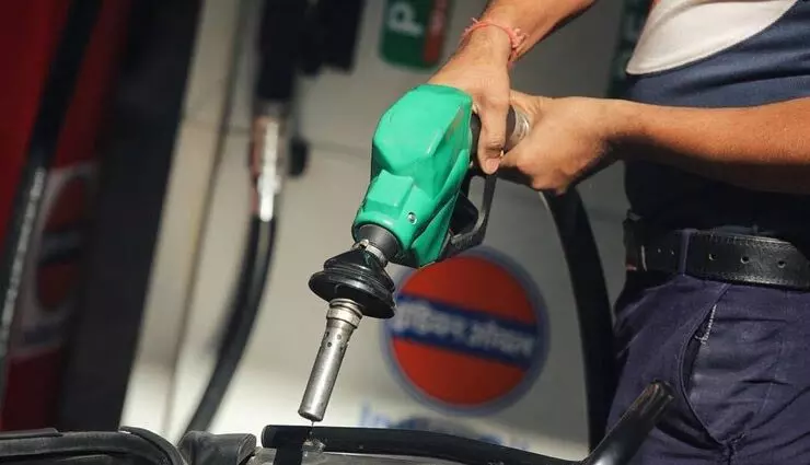 पेट्रोल-डीजल की कीमतों में भारी बढ़ोतरी, अंतरराष्ट्रीय बाजार में कच्चे तेल का दाम उच्चतम स्तर पर