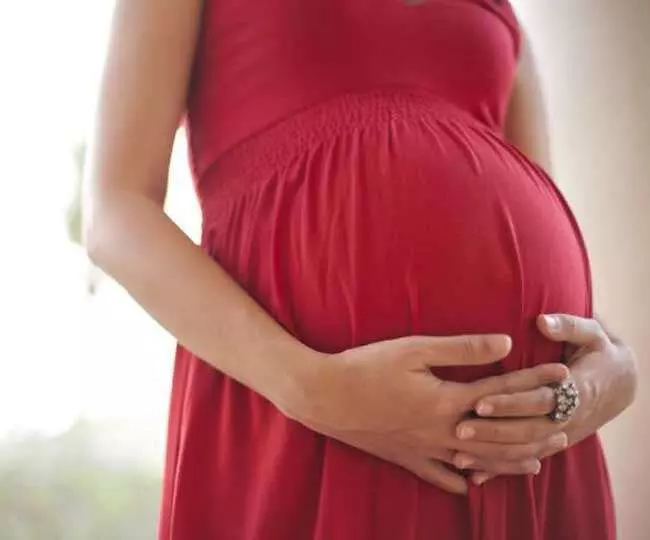 दूसरी लहर ने गर्भवती महिलाओं को चपेट में लिया, आईसीएमआर ने की पुष्टी