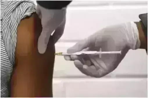 वैक्सीन की खुराक देने में भारत ने  कई देशो को पछाड़ा ,दी जा चुकी हैं 32.36 करोड़ डोज़