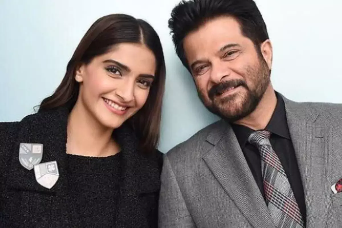 рдЕрдирд┐рд▓ рдХрдкреВрд░ рдХреА рдмреЗрдЯреА рд╕реЛрдирдо рдХрдкреВрд░ рдиреЗ рдЙрдард╛ рджрд┐рдпрд╛ рдмреЙрд▓реАрд╡реБрдб рдХреЗ рд▓реЛрдЧреЛрдВ рдХреА рд╕реЛрдЪ рдкрд░ рд╕рд╡рд╛рд▓ рдЕрдирд┐рд▓ рдХрдкреВрд░ рдХреА рдмреЗрдЯреА рд╕реЛрдирдо рдХрдкреВрд░ рдиреЗ рдЙрдард╛ рджрд┐рдпрд╛ рдмреЙрд▓реАрд╡реБрдб рдХреЗ рд▓реЛрдЧреЛрдВ рдХреА рд╕реЛрдЪ рдкрд░ рд╕рд╡рд╛рд▓