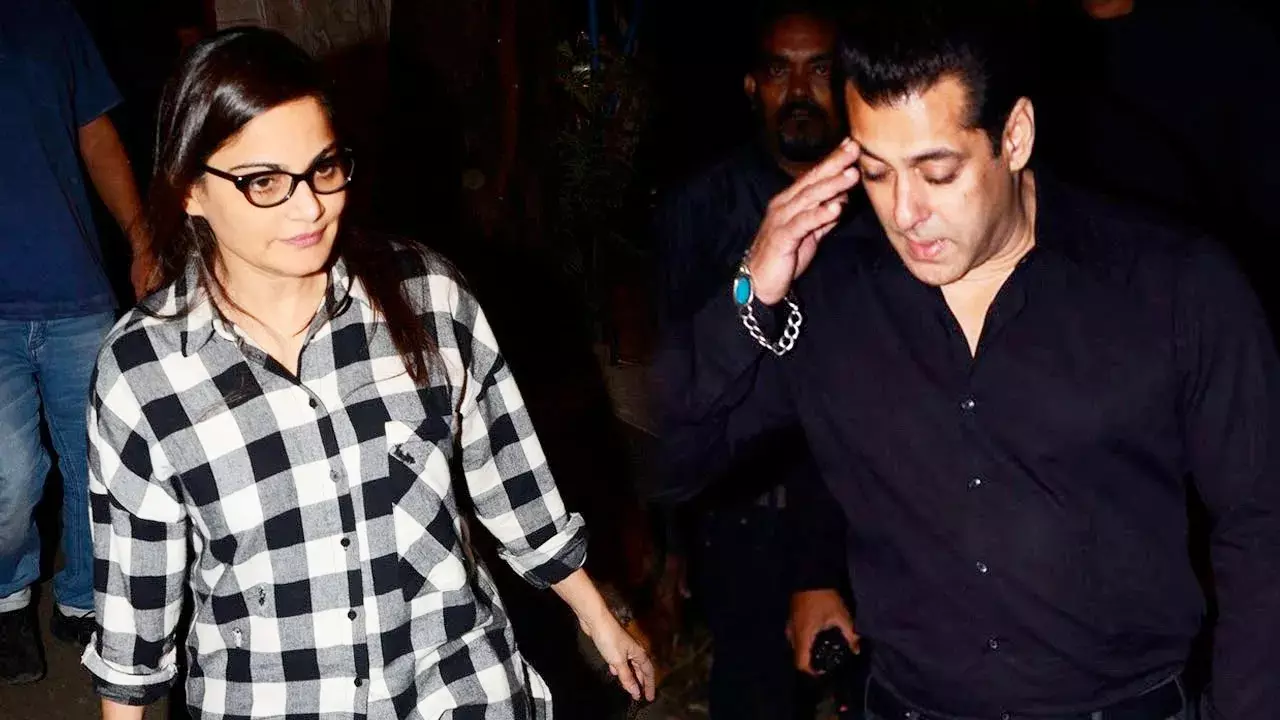 рдХрд╛рд░реЛрдмрд╛рд░реА рдЕрд░реБрдг рдЧреБрдкреНрддрд╛ рдиреЗ рд╕рд▓рдорд╛рди рдЦрд╛рди рдХреА рдХрдВрдкрдиреА рдФрд░ рдмрд╣рди рдкрд░ рд▓рдЧрд╛рдпрд╛ рдзреЛрдЦрд╛рдзрдбрд╝реА рдХрд╛ рдЖрд░реЛрдк рдХрд╛рд░реЛрдмрд╛рд░реА рдЕрд░реБрдг рдЧреБрдкреНрддрд╛ рдиреЗ рд╕рд▓рдорд╛рди рдЦрд╛рди рдХреА рдХрдВрдкрдиреА рдФрд░ рдмрд╣рди рдкрд░ рд▓рдЧрд╛рдпрд╛ рдзреЛрдЦрд╛рдзрдбрд╝реА рдХрд╛ рдЖрд░реЛрдк