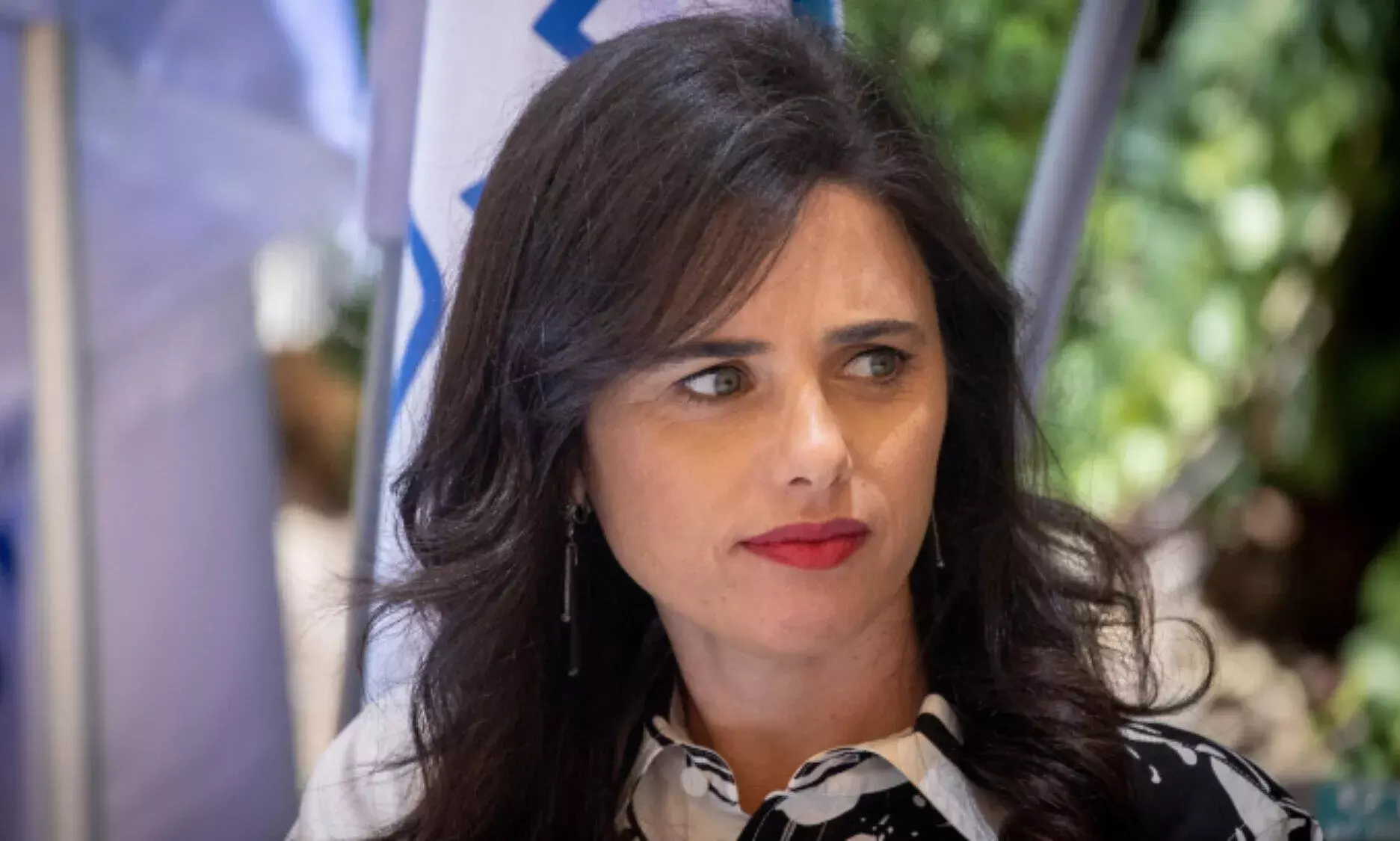 Salah Hamouris actions are a serious violation of the basic core commitment of an Israeli citizen