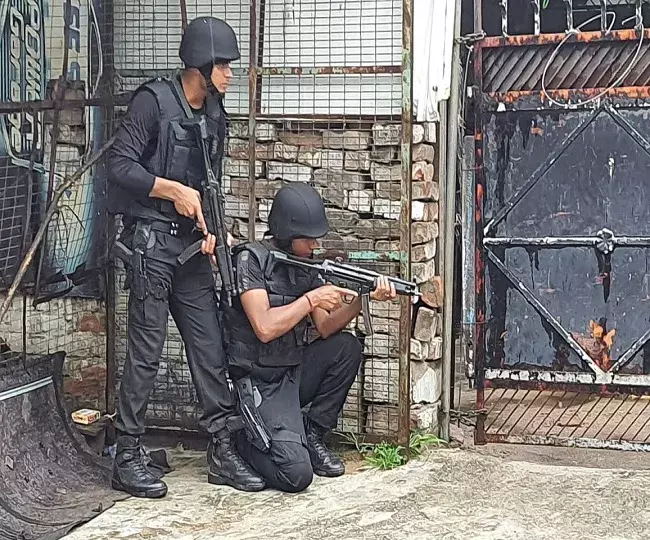 लखनऊ के काकोरी इलाके में आतंकी, यूपी ATS ने नाकाम की बड़ी साजिश, 2 आतंकी हिरासत में लखनऊ के काकोरी इलाके में आतंकी, यूपी ATS ने नाकाम की बड़ी साजिश, 2 आतंकी हिरासत में