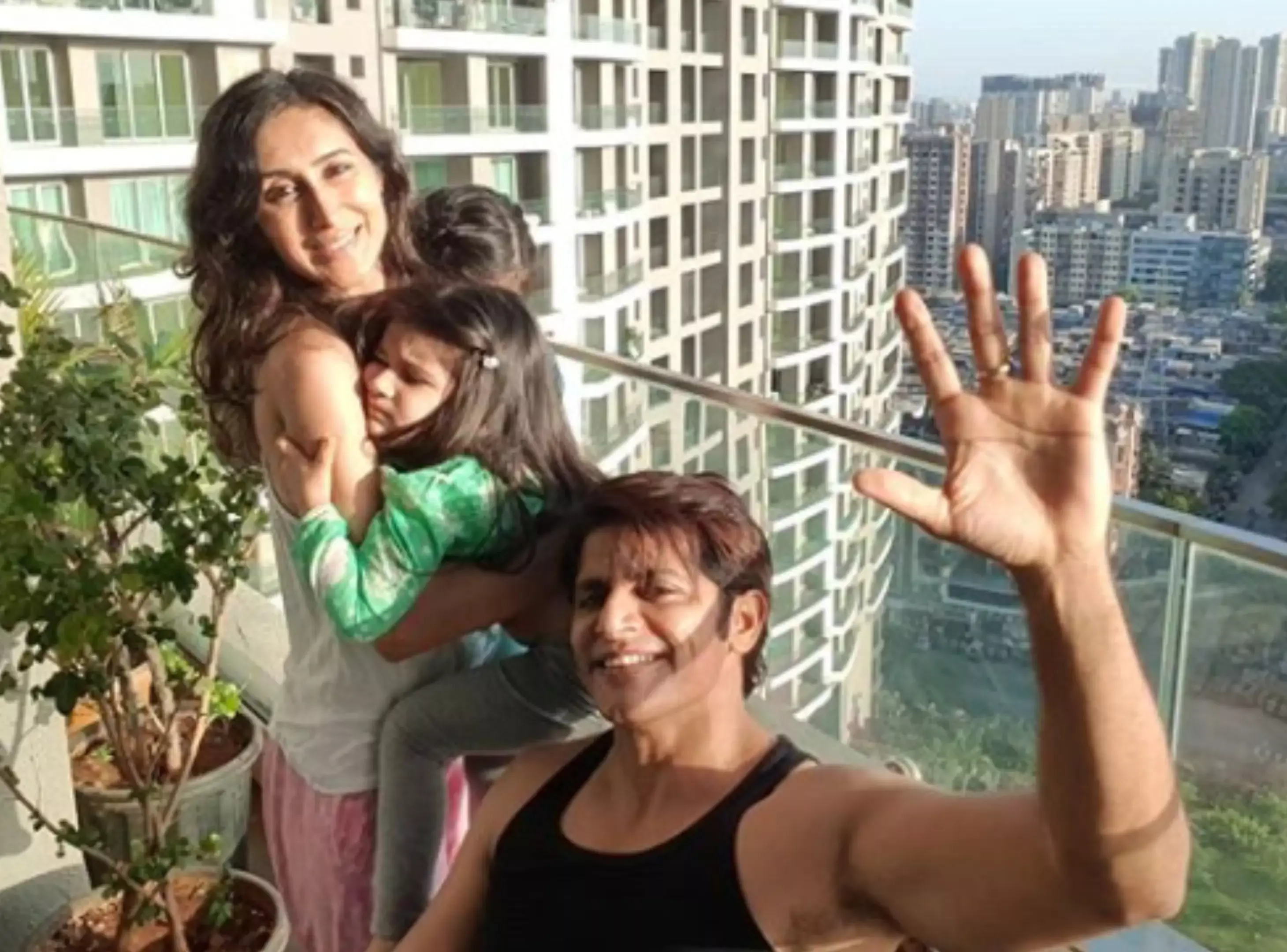 लंबे समय के बाद सोशल मीडिया पर छाया करणवीर बोहरा का मजेदार वीडियो