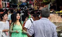 कोरोना नियमों की अनदेखी पर दिल्ली की सरोजिनी नगर एक्सपोर्ट मार्केट को अगले आदेश तक किया गया बंद कोरोना नियमों की अनदेखी पर दिल्ली की सरोजिनी नगर एक्सपोर्ट मार्केट को अगले आदेश तक किया गया बंद