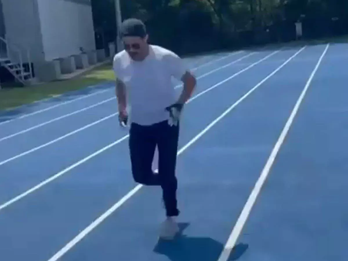 рд╕реЛрд╢рд▓ рдореАрдбрд┐рдпрд╛ рдкрд░ рдПрдХ рдмрд╛рд░ рдлрд┐рд░ рдЪрд▓рд╛ рдЕрдирд┐рд▓ рдХреА рдлрд┐рдЯрдиреЗрд╕ рдХрд╛ рдЬрд╛рджреВ рд╕реЛрд╢рд▓ рдореАрдбрд┐рдпрд╛ рдкрд░ рдПрдХ рдмрд╛рд░ рдлрд┐рд░ рдЪрд▓рд╛ рдЕрдирд┐рд▓ рдХреА рдлрд┐рдЯрдиреЗрд╕ рдХрд╛ рдЬрд╛рджреВ