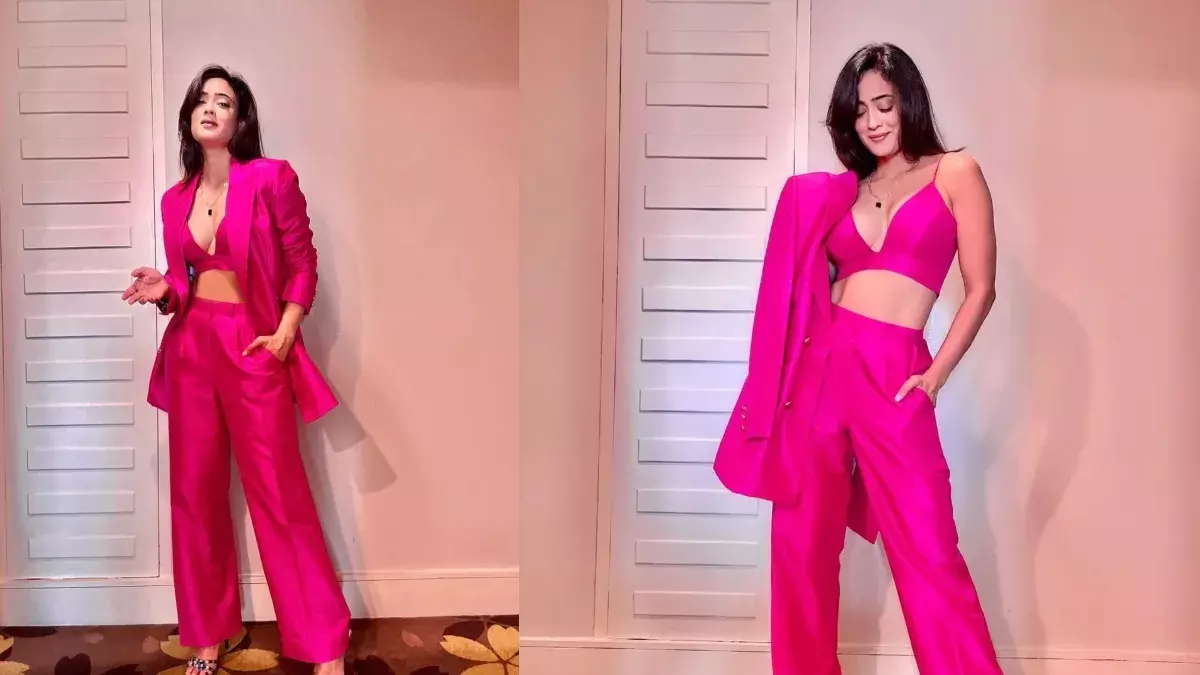 40 साल की उम्र में हॉट अवतार में नज़र आई अभिनेत्री श्वेता तिवारी 40 साल की उम्र में हॉट अवतार में नज़र आई अभिनेत्री श्वेता तिवारी