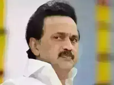 तमिलनाडु के मुख्यमंत्री एम के स्टालिन ने की नौसेना एवं तटरक्षक बल के वरिष्ठ अधिकारियों से मुलाकात