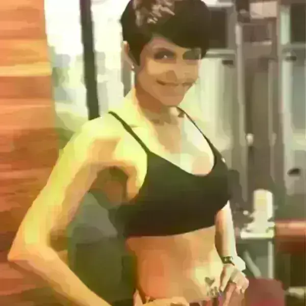 ज़िन्दगी की नई शुरुआत करने के लिए तैयार हैं अभिनेत्री मंदिरा बेदी ज़िन्दगी की नई शुरुआत करने के लिए तैयार हैं अभिनेत्री मंदिरा बेदी