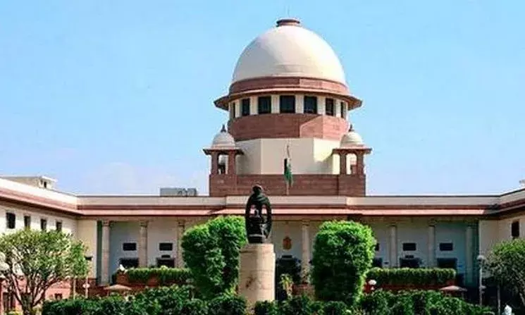 सुप्रीम कोर्ट ने फुटपाथ पर रहने वाले लोगों और भिखारियों को वैक्सीन दिए जाने के लिए केंद्र सरकार को भेजा नोटिस सुप्रीम कोर्ट ने फुटपाथ पर रहने वाले लोगों और भिखारियों को वैक्सीन दिए जाने के लिए केंद्र सरकार को भेजा नोटिस