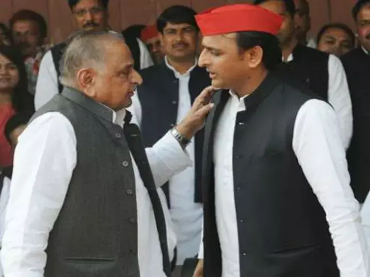 सपा अध्यक्ष अखिलेश यादव के नाम से फर्जी अकाउंट बनाकर नफरत फैलाने वालों के खिलाफ एफआईआर दर्ज