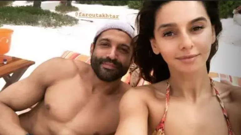 शादी के रिश्ते की बात से भागती दिखी शिबानी दांडेकर, पढ़े खबर शादी के रिश्ते की बात से भागती दिखी शिबानी दांडेकर, पढ़े खबर