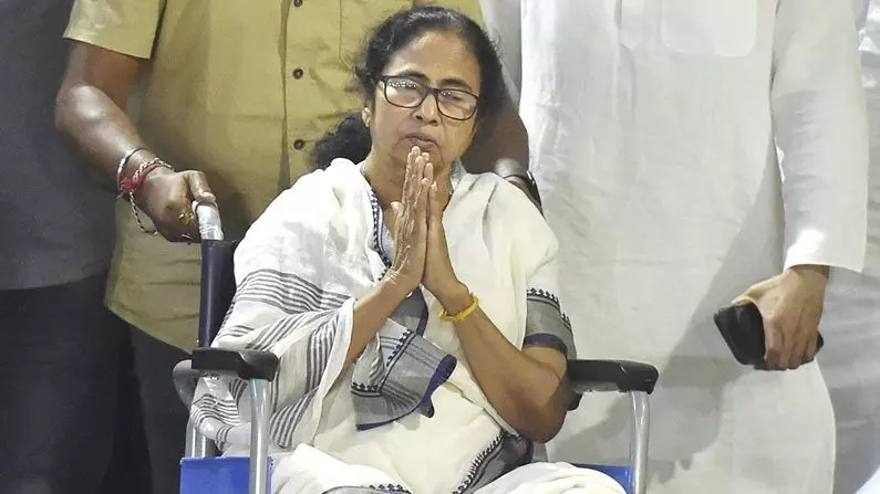 मुख्यमंत्री ममता बनर्जी मंगलवार को प्रधानमंत्री से मिलने के बाद बुधवार को करेंगे सोनिया गांधी समेत दिल्ली के मुख्यमंत्री अरविंद केजरीवाल से मुलाकात