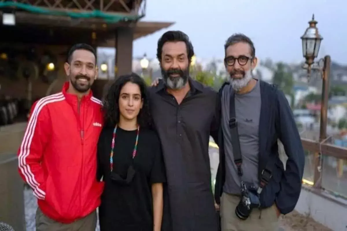 लव हॉस्टल की शूटिंग खत्म कर चुके हैं स्टार्स, सोशल मीडिया पर दी जानकारी लव हॉस्टल की शूटिंग खत्म कर चुके हैं स्टार्स, सोशल मीडिया पर दी जानकारी