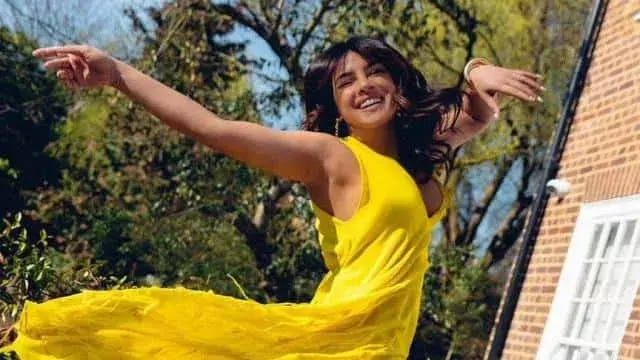 рдкреНрд░рд┐рдпрдВрдХрд╛ рдЪреЛрдкрдбрд╝рд╛ рдиреЗ рд╕рд╛рдЭрд╛ рдХреА рдЦреВрдмрд╕реВрдмрдд рддрд╕реНрд╡реАрд░реЗрдВ, рд╕реЛрд╢рд▓ рдорд┐рдбрд┐рдпрд╛  рдкрд░ рд╣реБрдИ рд╡рд╛рдпрд░рд▓ рдкреНрд░рд┐рдпрдВрдХрд╛ рдЪреЛрдкрдбрд╝рд╛ рдиреЗ рд╕рд╛рдЭрд╛ рдХреА рдЦреВрдмрд╕реВрдмрдд рддрд╕реНрд╡реАрд░реЗрдВ, рд╕реЛрд╢рд▓ рдорд┐рдбрд┐рдпрд╛  рдкрд░ рд╣реБрдИ рд╡рд╛рдпрд░рд▓