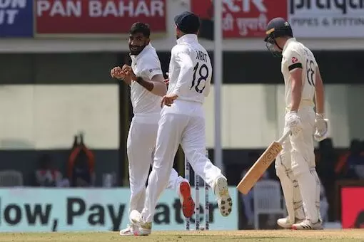 नहीं चला इंग्लैंड के बल्लेबाजों का बल्ला, बुमराह ने ड़ाली फिरकी