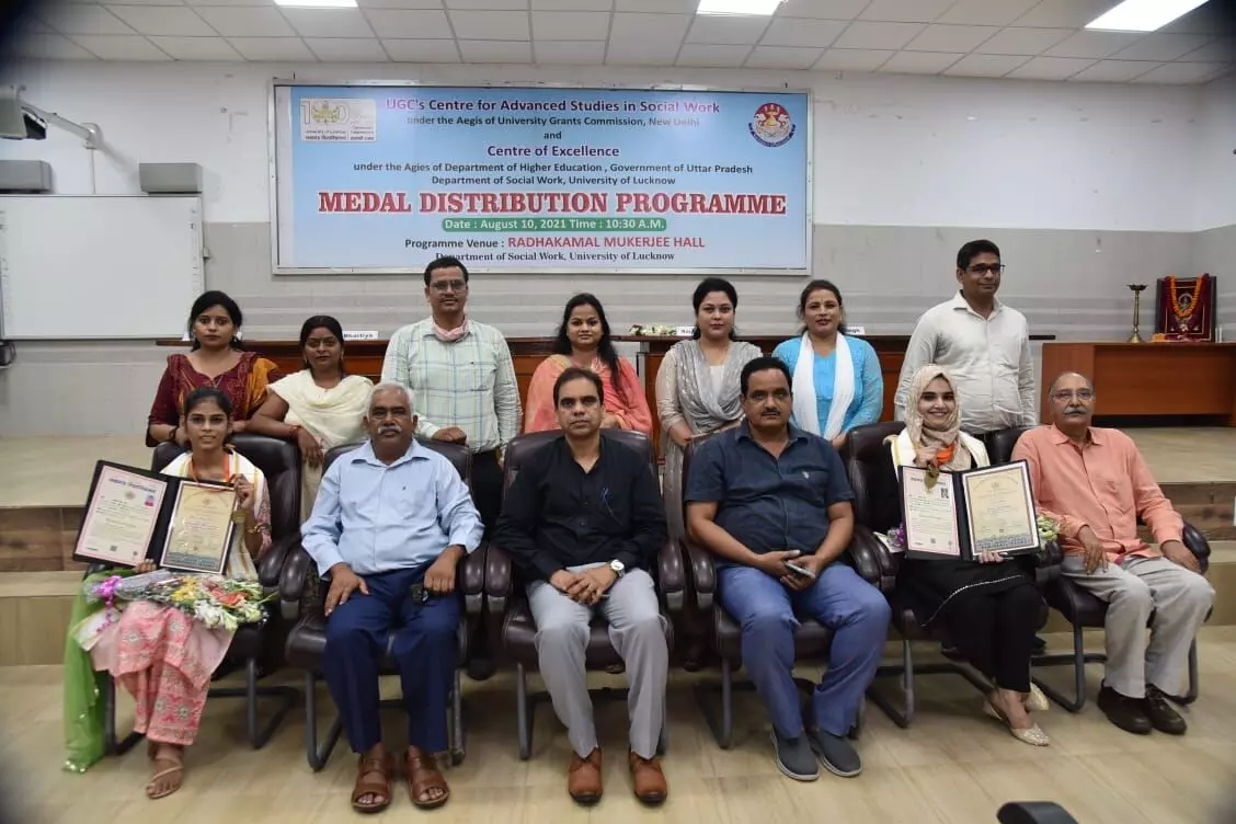 University of Lucknow organized Medal ceremony