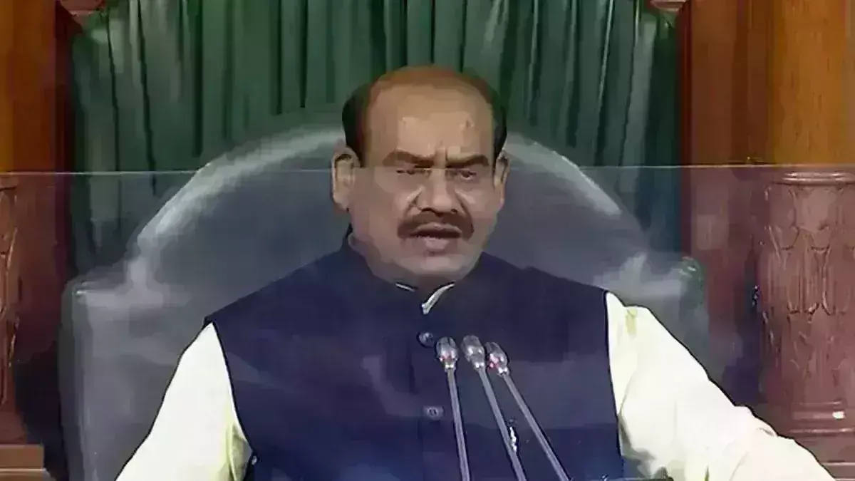 मानसून सत्र में हंगामे में बाद भी 22 बिल पास किए गए विपक्ष बोला - बिना चर्चा के बिल हो रहे पास