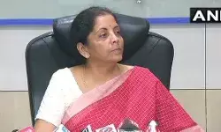 इकॉनोमी की रिकवरी को लेकर बोली निर्मला सीतारमण कहा - सरकार अर्थव्यवस्था को लेकर है प्रतिबद्ध