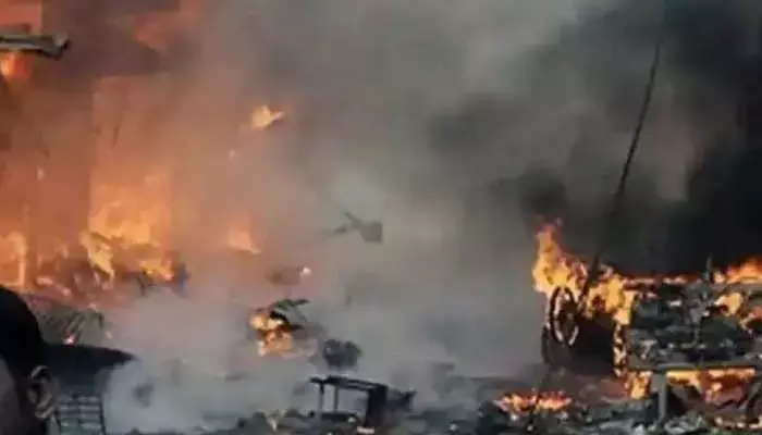 पाकिस्तान के सिंध प्रांत में हुआ बम धमाका, 3 लोगो की मौत पाकिस्तान के सिंध प्रांत में हुआ बम धमाका, 3 लोगो की मौत