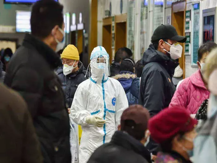 कोरोना के मामलों में तेज़ी, बढ़ा खतरा, बीते 24 घंटों में मिले 37593 नए मामले कोरोना के मामलों में तेज़ी, बढ़ा खतरा, बीते 24 घंटों में मिले 37593 नए मामले