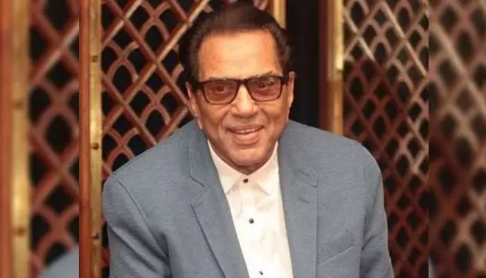 जानिए मेगास्टार धर्मेंद्र की  फिटनेस का राज, कहा - हर दिन 25 किलोमीटर पैडल मारता था जानिए मेगास्टार धर्मेंद्र की  फिटनेस का राज, कहा - हर दिन 25 किलोमीटर पैडल मारता था