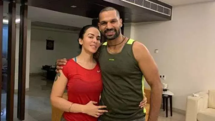 क्रिकेटर शिखर धवन और पत्नी आयशा मुखर्जी को हुआ तलाक, 9 साल बाद टूटी शादी क्रिकेटर शिखर धवन और पत्नी आयशा मुखर्जी को हुआ तलाक, 9 साल बाद टूटी शादी