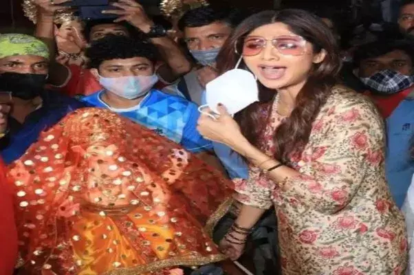 рд╢рд┐рд▓реНрдкрд╛ рд╢реЗрдЯреНрдЯреА рдиреЗ рдзреВрдордзрд╛рдо рд╕реЗ рдХрд┐рдпрд╛ рдЧрдгрдкрддреА рдмрдкреНрдкрд╛ рдХрд╛ рд╕реНрд╡рд╛рдЧрдд рд╢рд┐рд▓реНрдкрд╛ рд╢реЗрдЯреНрдЯреА рдиреЗ рдзреВрдордзрд╛рдо рд╕реЗ рдХрд┐рдпрд╛ рдЧрдгрдкрддреА рдмрдкреНрдкрд╛ рдХрд╛ рд╕реНрд╡рд╛рдЧрдд