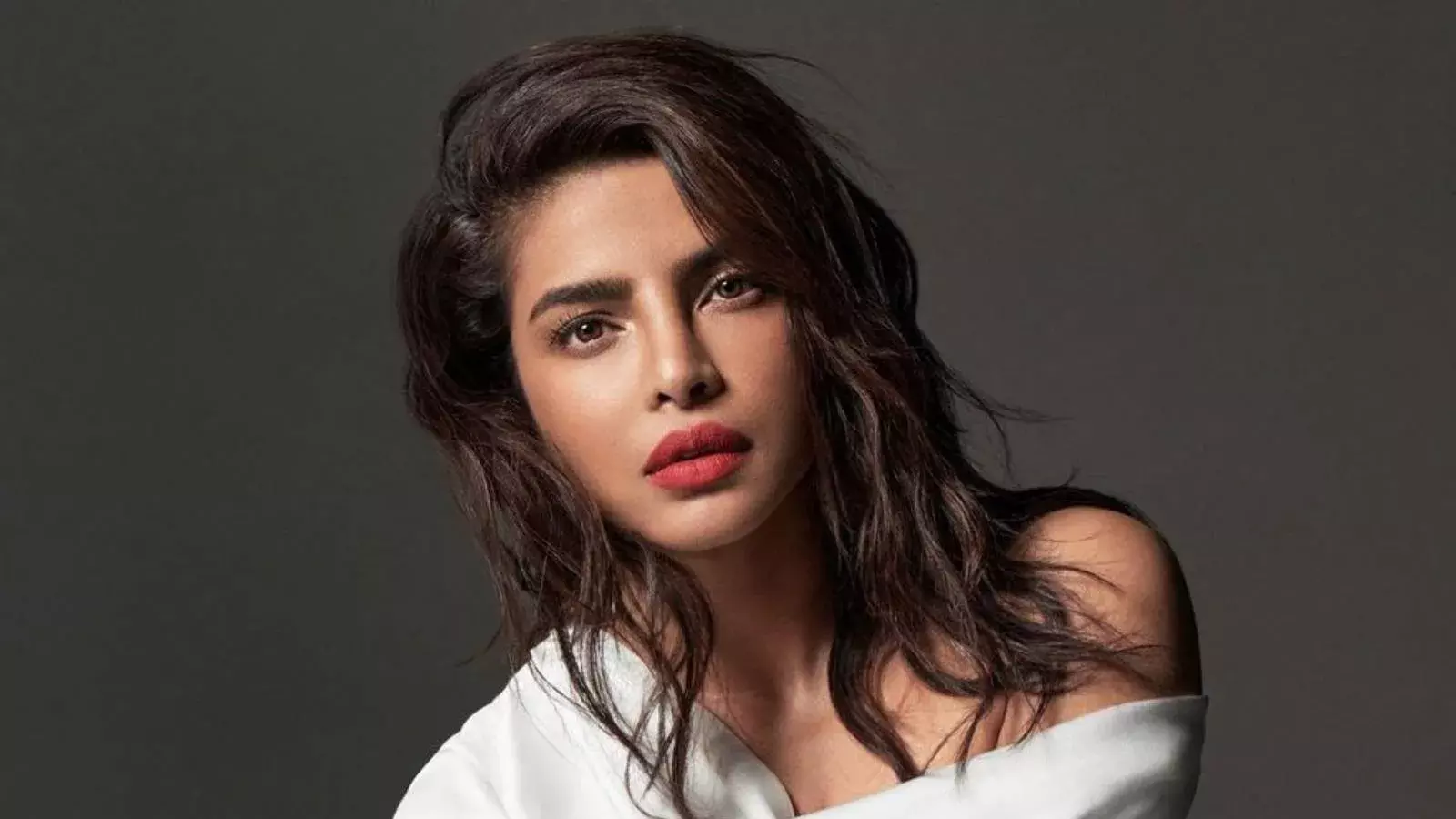 अनफिनिश्ड से मिले नेगेटिव रिव्यूज से नाखुश है प्रियंका अनफिनिश्ड से मिले नेगेटिव रिव्यूज से नाखुश है प्रियंका