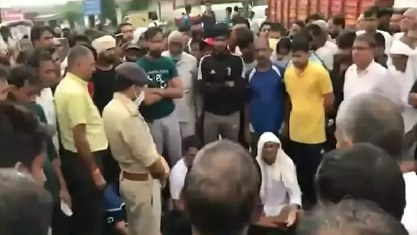 ग्रेटर नोएडा : मॉर्निंग वॉक पर निकली छात्रा को अगवा कर ले गए बदमाश ग्रेटर नोएडा : मॉर्निंग वॉक पर निकली छात्रा को अगवा कर ले गए बदमाश