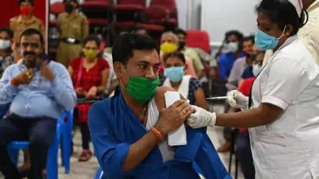 एक दिन में रिकॉर्ड टीकाकरण, लगाए गए 2.50 करोड़ टीके एक दिन में रिकॉर्ड टीकाकरण, लगाए गए 2.50 करोड़ टीके