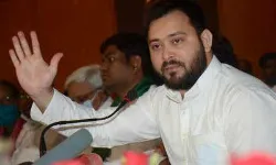 तेजस्वी यादव समेत छह अन्य नेताओं पर लगा पैसे लेकर टिकट ना देने का आरोप कोर्ट ने एफ आई आर दर्ज करने का दिया आदेश तेजस्वी यादव समेत छह अन्य नेताओं पर लगा पैसे लेकर टिकट ना देने का आरोप कोर्ट ने एफ आई आर दर्ज करने का दिया आदेश