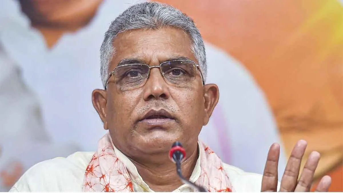 बंगाल : भाजपा नेता दिलीप घोष पर हमला, बीजेपी ने लगाया टीएमसी पर आरोप बंगाल : भाजपा नेता दिलीप घोष पर हमला, बीजेपी ने लगाया टीएमसी पर आरोप