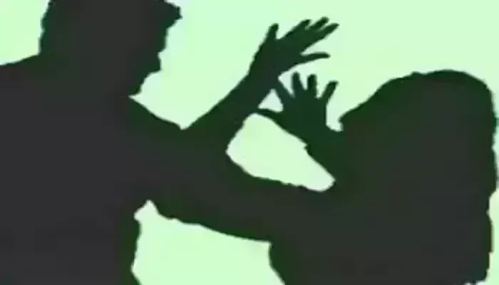 उत्तर प्रदेश : तांत्रिक ने नाबालिक का अपहरण कर तीन महीने तक किया दुष्कर्म उत्तर प्रदेश : तांत्रिक ने नाबालिक का अपहरण कर तीन महीने तक किया दुष्कर्म