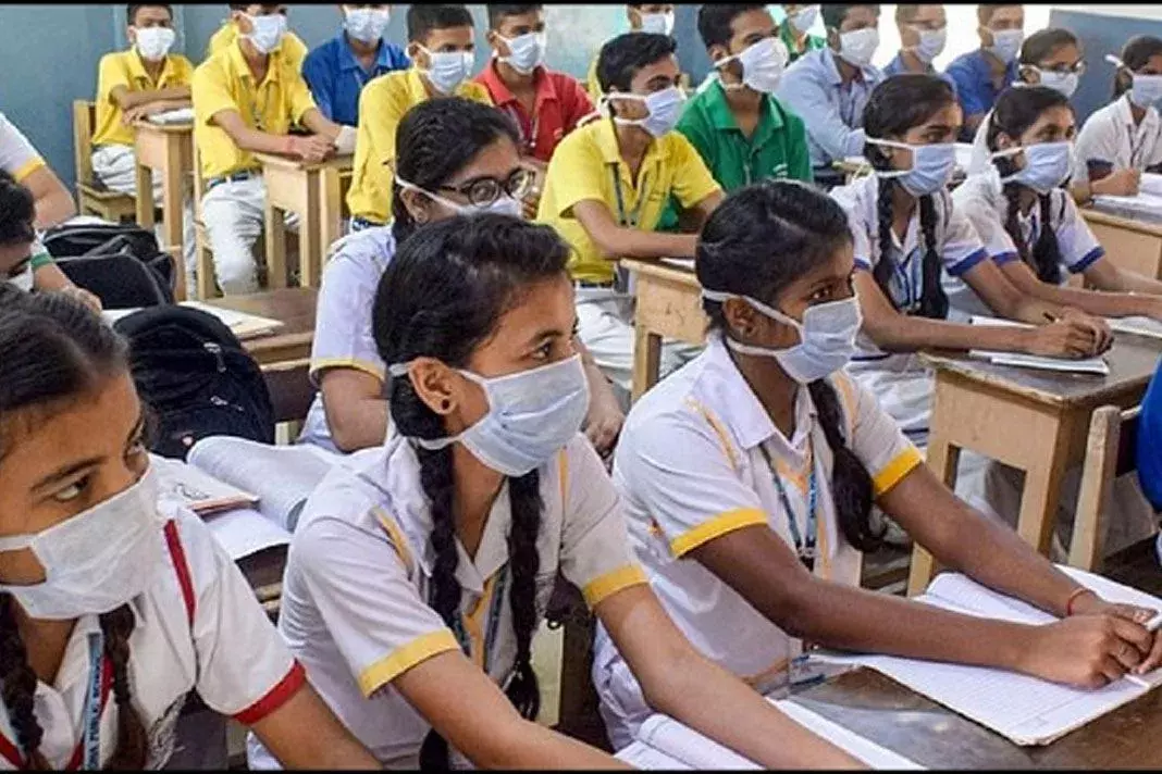 बेंगलुरु में कोरोना का भयंकर विस्फोट, एक ही  स्कूल के 60 छात्र कोरोना पॉजिटिव बेंगलुरु में कोरोना का भयंकर विस्फोट, एक ही  स्कूल के 60 छात्र कोरोना पॉजिटिव