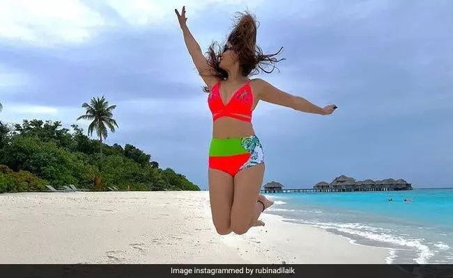 रुबीना दिलैक ने मालदीव में मनाई छुट्टी