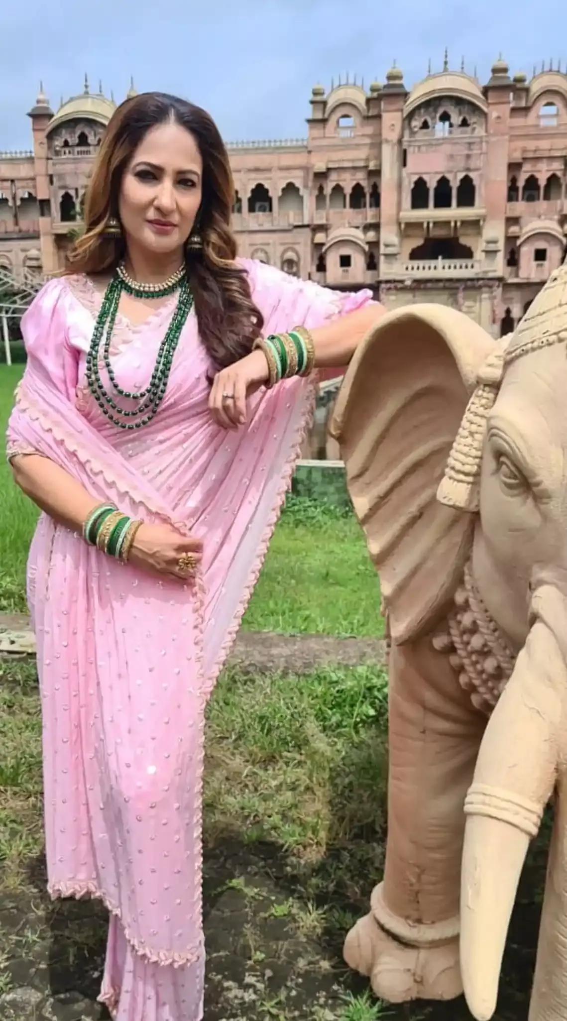 तेरे बिना जिया जाए ना में एक शाही अवतार में नजर आएंगी रक्षंदा खान तेरे बिना जिया जाए ना में एक शाही अवतार में नजर आएंगी रक्षंदा खान