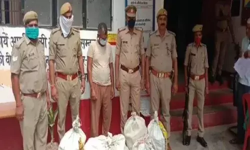 भारी मात्रा में अवैध पटाखा बरामद एक की गिरफ्तारी रोहित मिश्र भारी मात्रा में अवैध पटाखा बरामद एक की गिरफ्तारी रोहित मिश्र