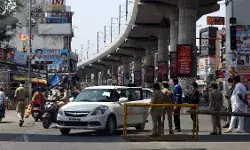 गोमती नगर विभूति खंड निकट इंद्र गांधी प्रतिष्ठान होटल सिल्वर 7 में कोरोना के गाईड लाईनो की जमकर उड़ाई गई धज्जिया